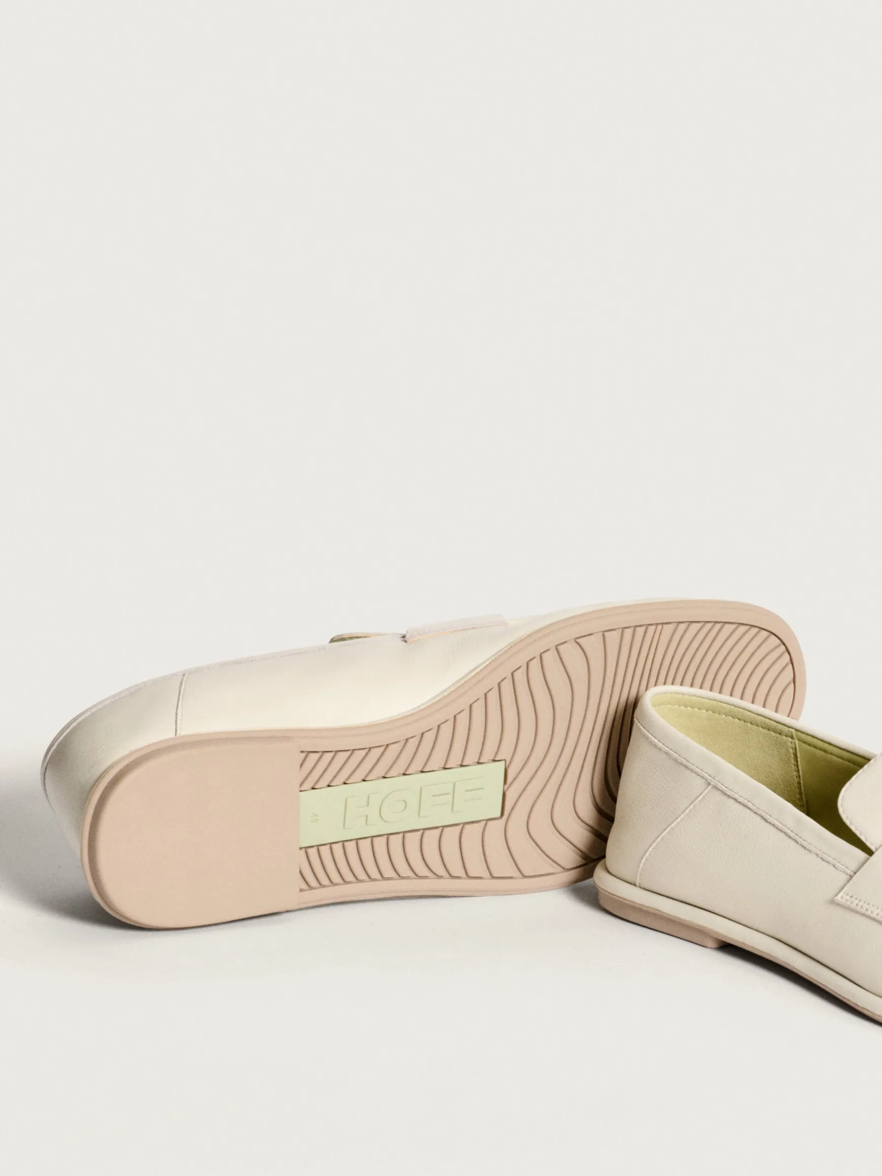 APOLLO OFF WHITE LOAFER