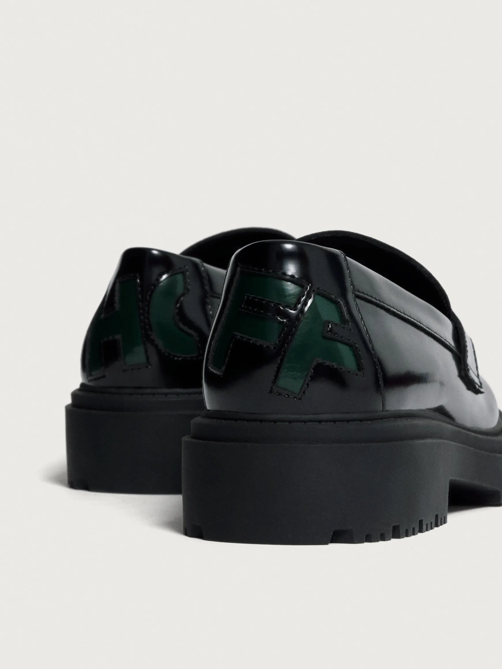 SCHOOL BLACK LOAFER